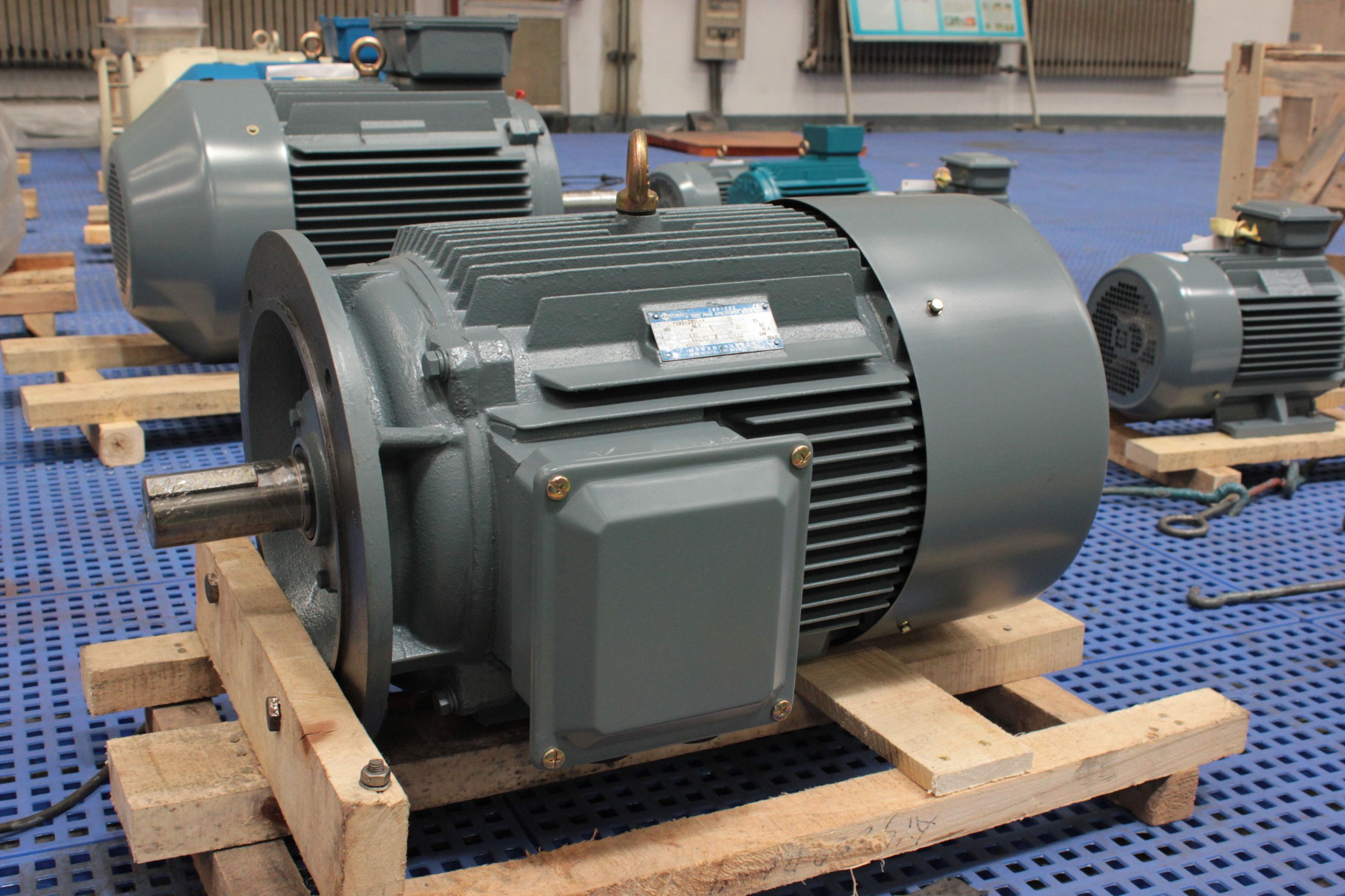 西瑪高效節(jié)能電機YE2-200L-4 30KW/380V 1500轉